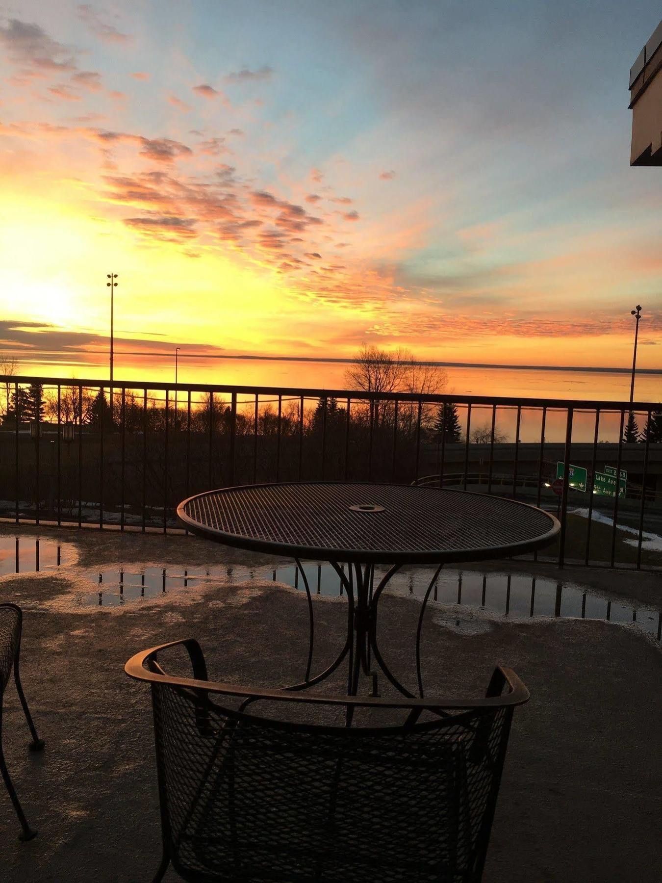 Voyageur Lakewalk Inn Duluth Kültér fotó